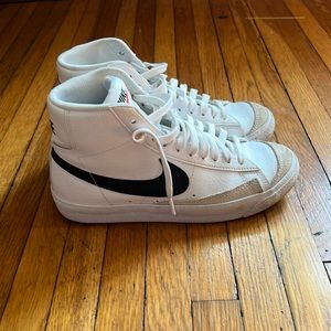 Nike blazer mid vintage 77